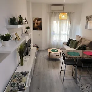 acogedor-apartamento-cerca-del-centro-historico-de-malaga.1costadelsol.com/